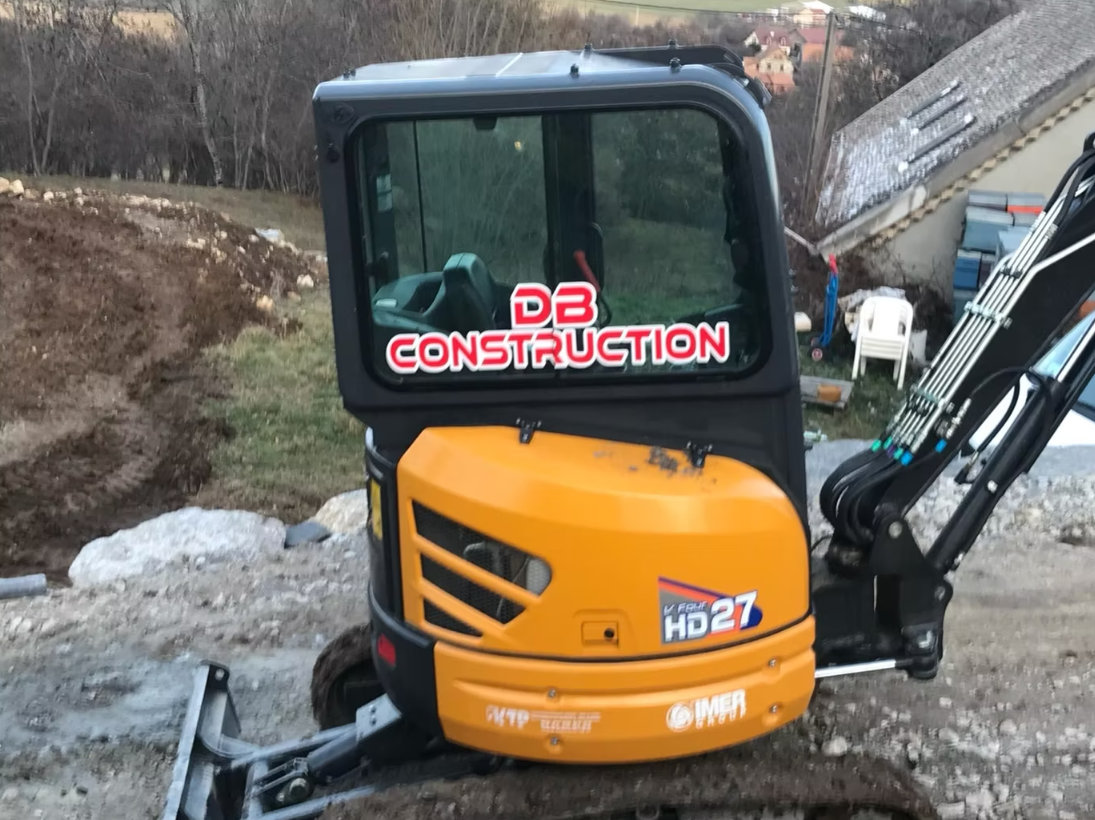 Mini-pelle chantier excavation